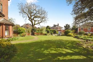 Photo 7- click for photo gallery